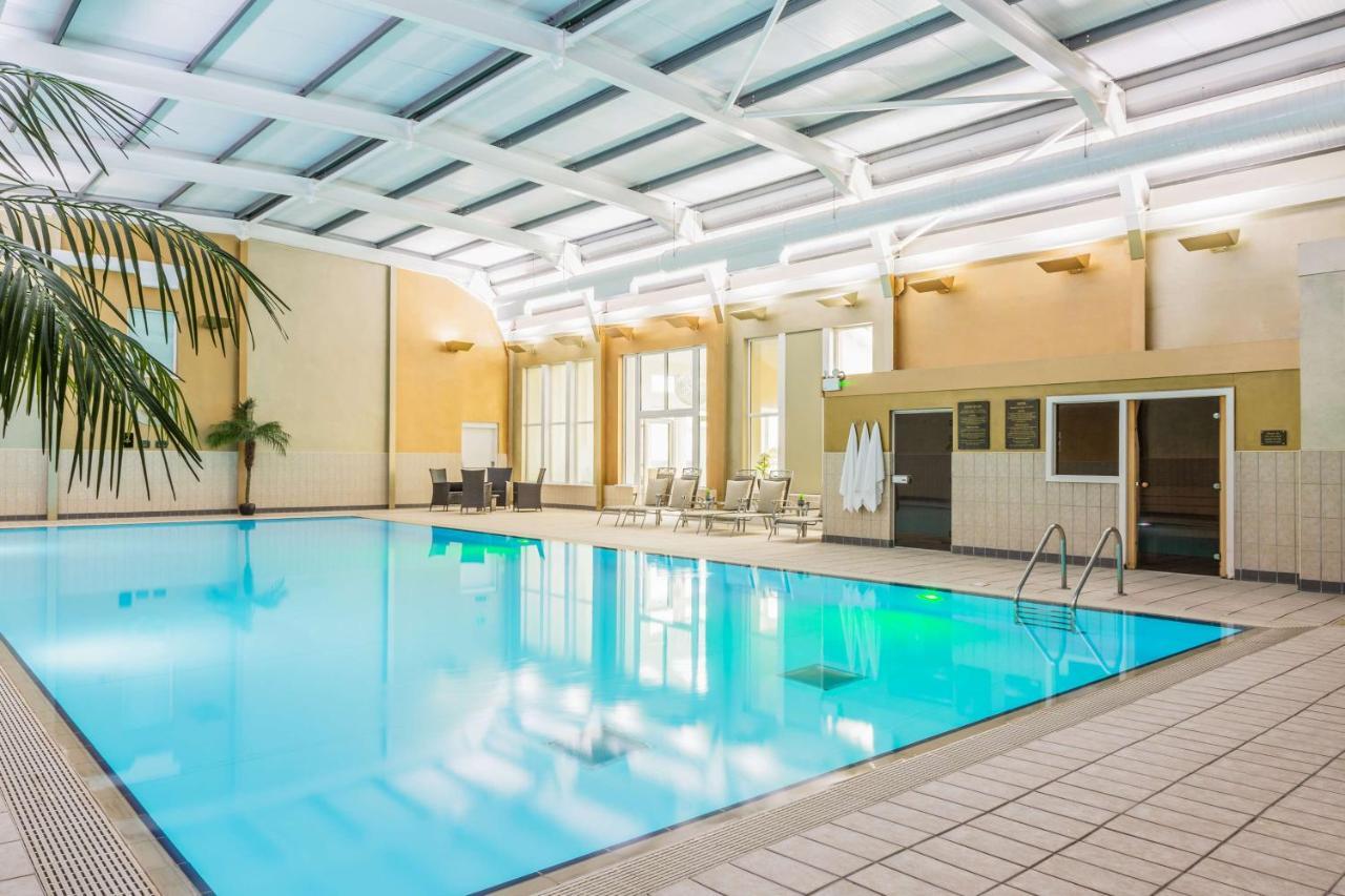 Gleddoch Golf & Spa Resort ラングバンク エクステリア 写真